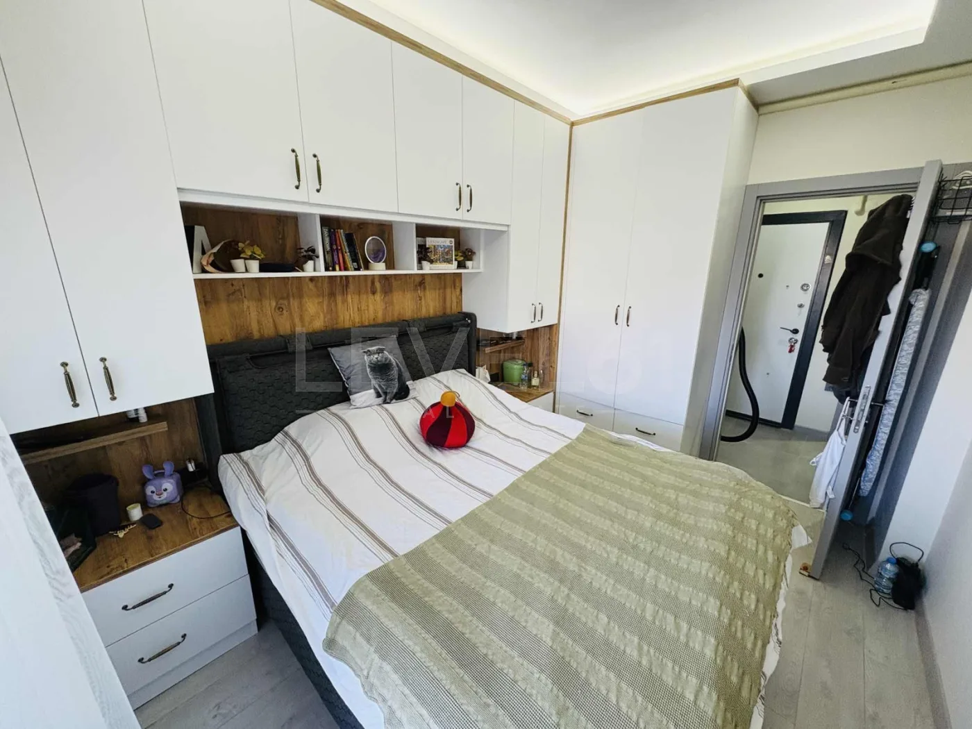 kuşadası değirmendere okullar bölgesinde geniş 1+1