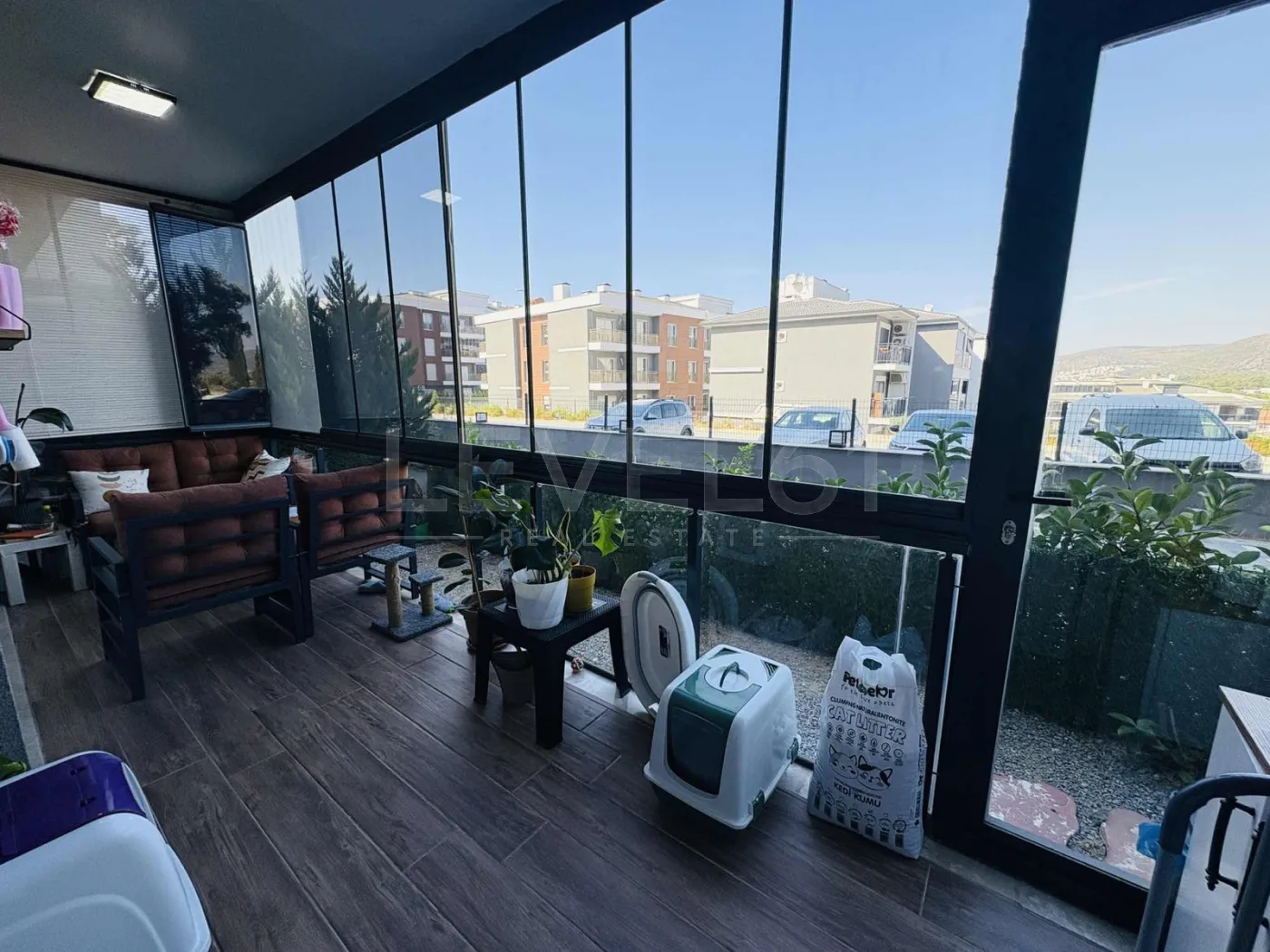 kuşadası değirmendere okullar bölgesinde geniş 1+1
