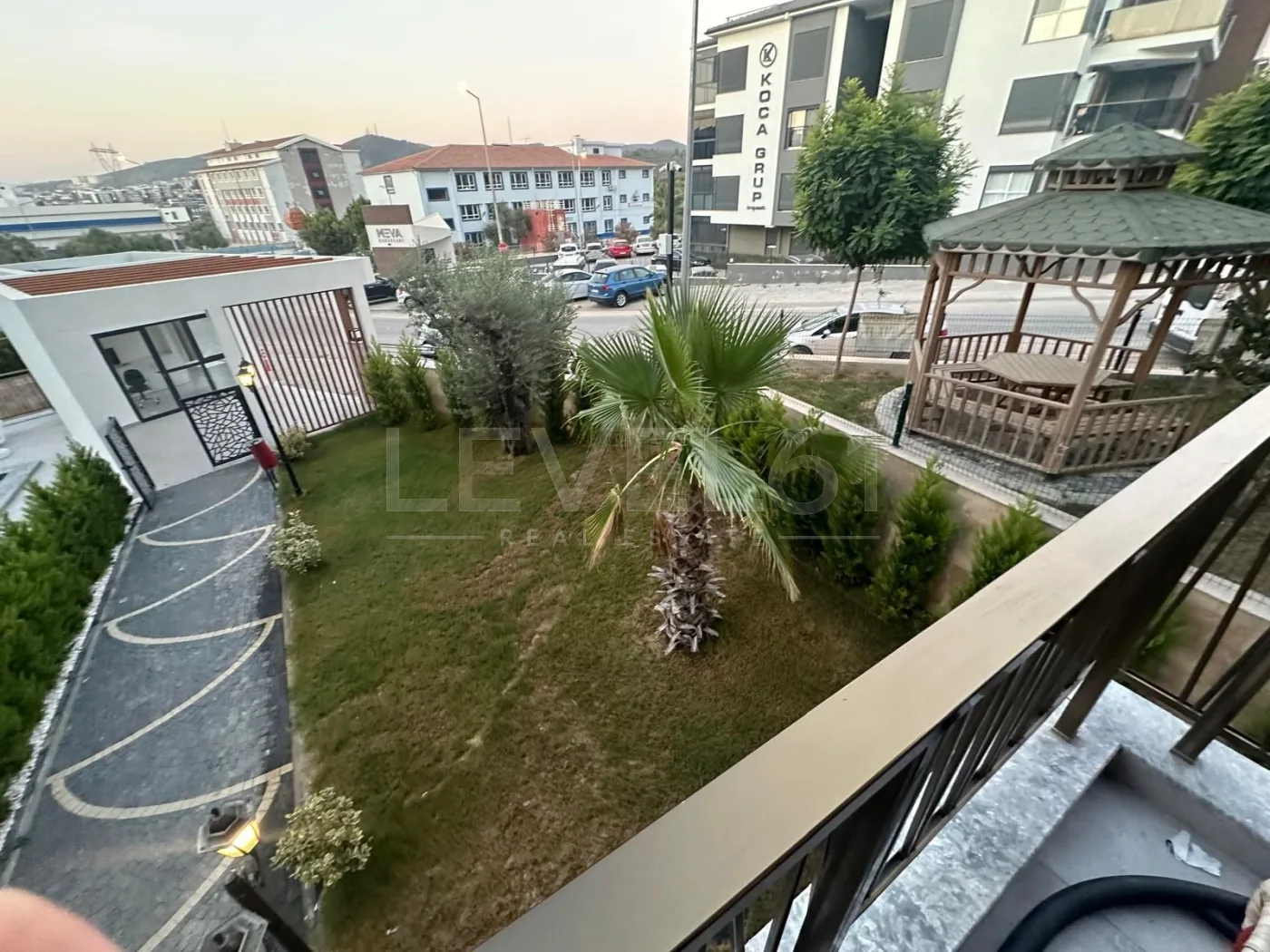 Kuşadası Kirazlı Yoluna Yakın Kiralık 2+1 Eşyalı Daire