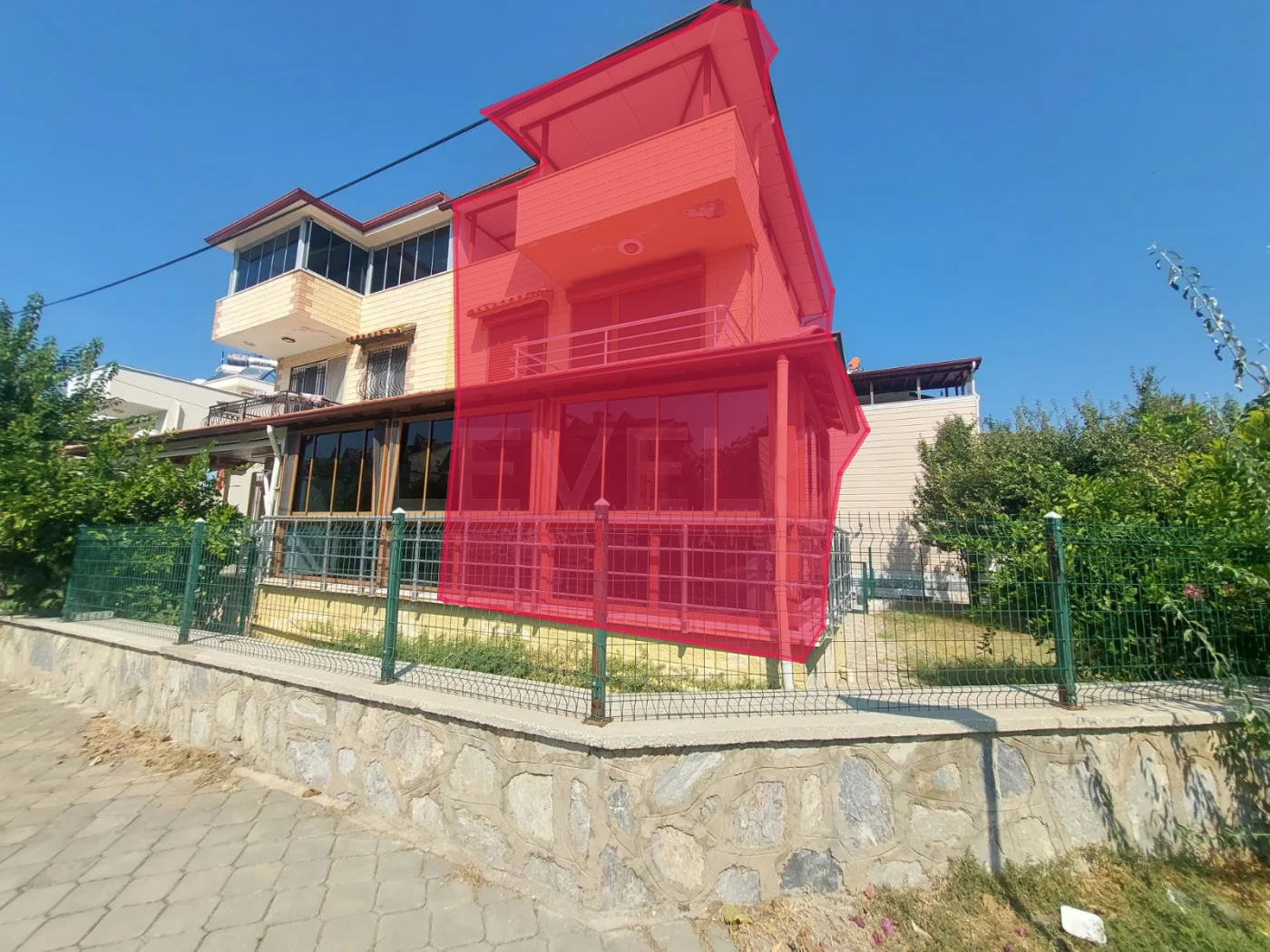 Güzelçamlı'da 3+1 Satılık Tripleks Villa