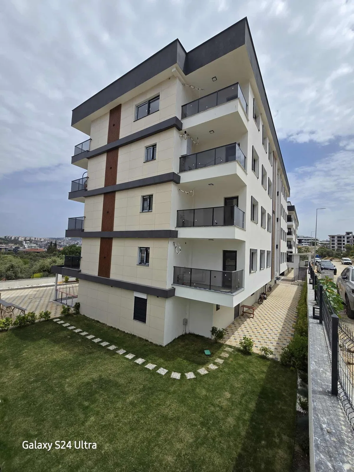 Okullar Bölgesinde Deniz Manzaralı, Havuzlu, Doğalgazlı 3+1