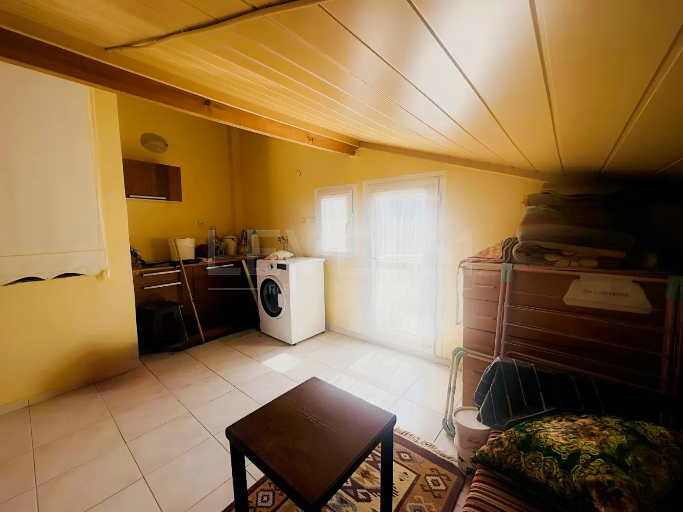kuşadası kadınlar denizinde,site içerisinde köşe konum villa