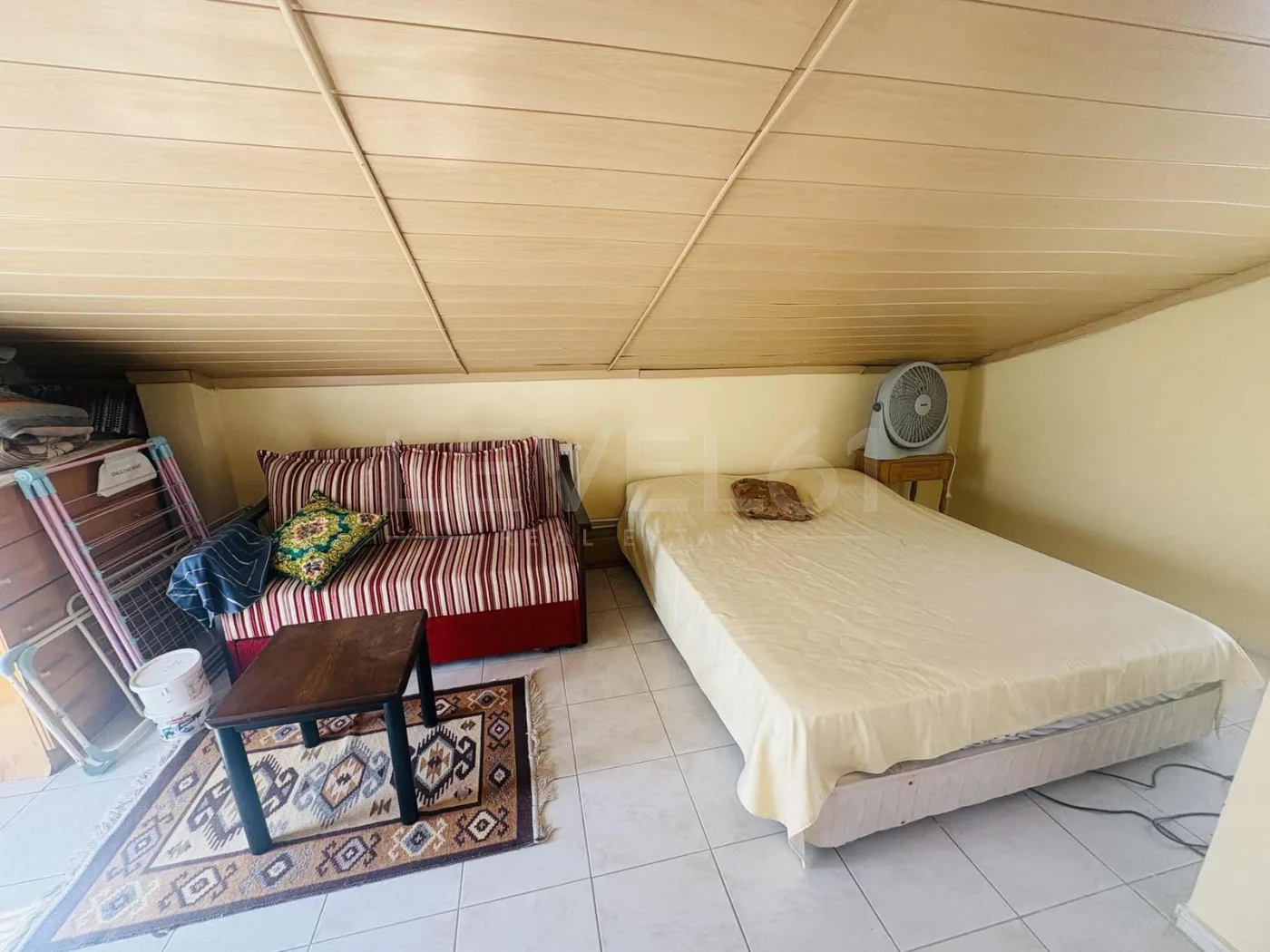 kuşadası kadınlar denizinde,site içerisinde köşe konum villa