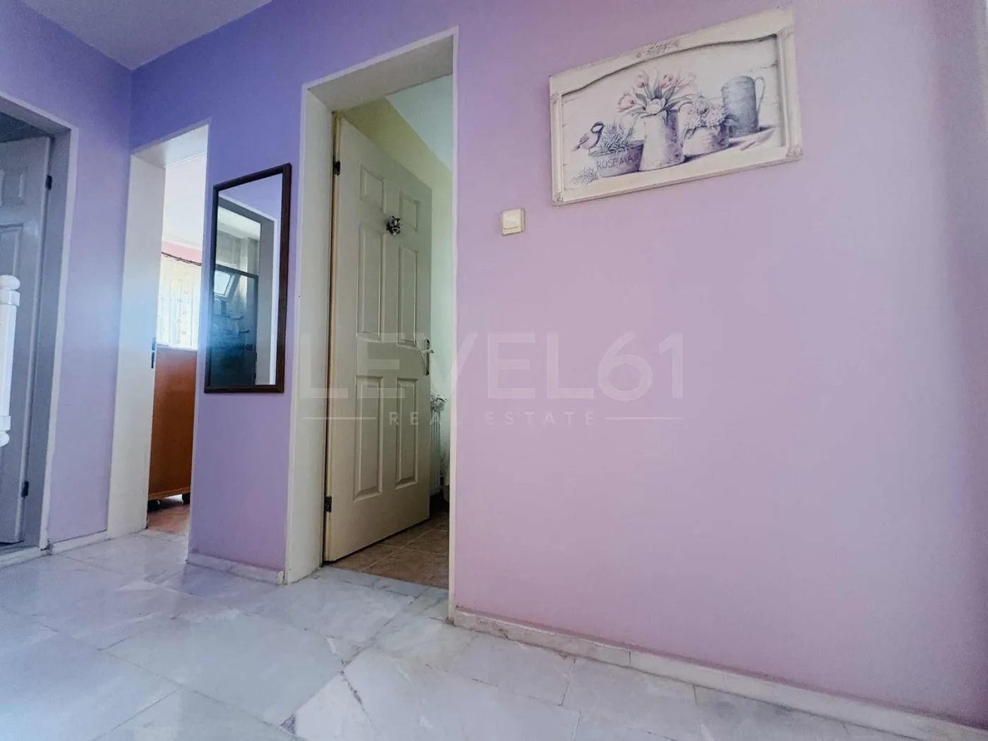 kuşadası kadınlar denizinde,site içerisinde köşe konum villa
