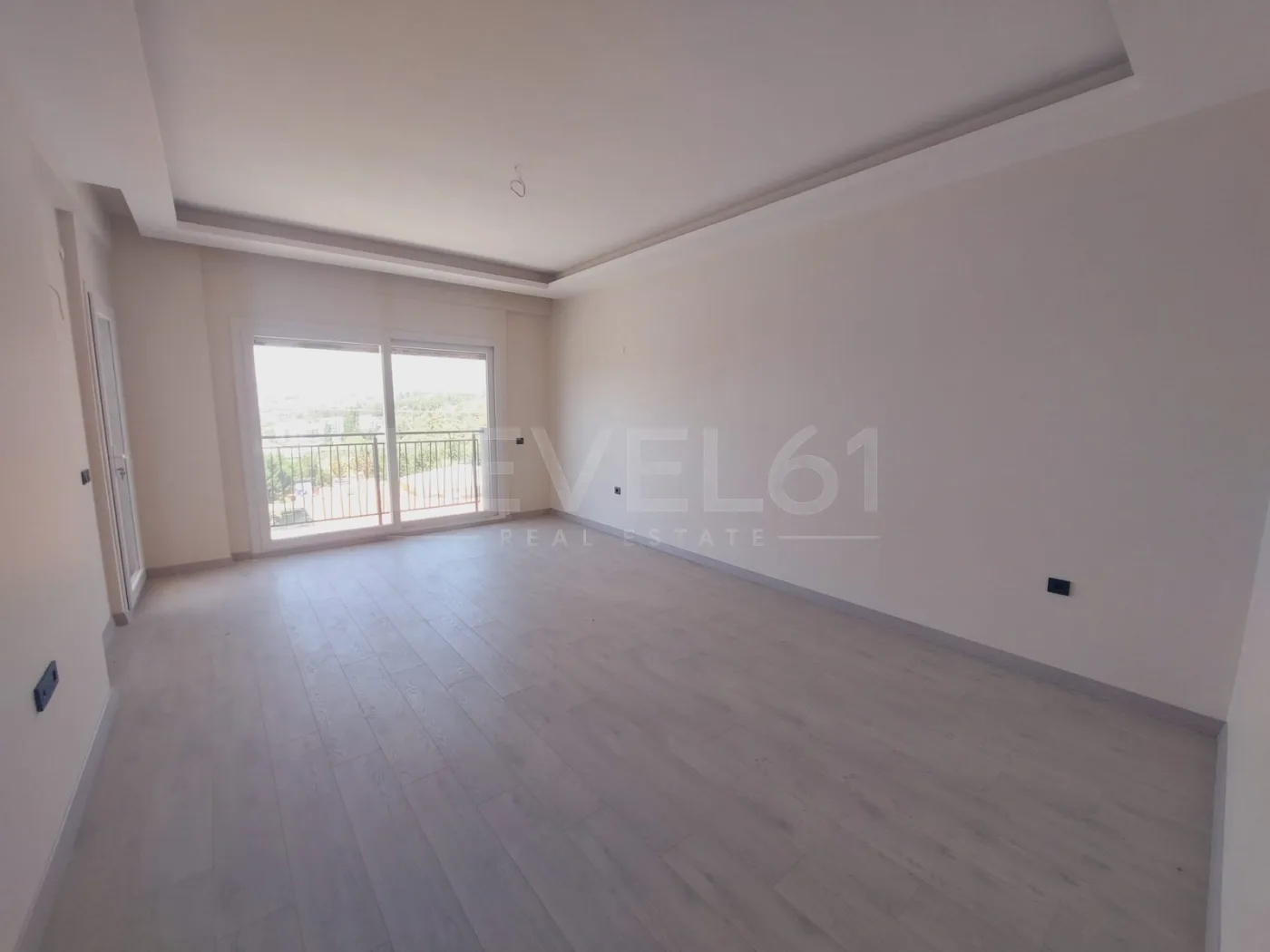 KUŞADASI MEVA SİTESİNDE DOĞALGAZ,KLİMA,CAM BALKON VE HAVUZ 3+1