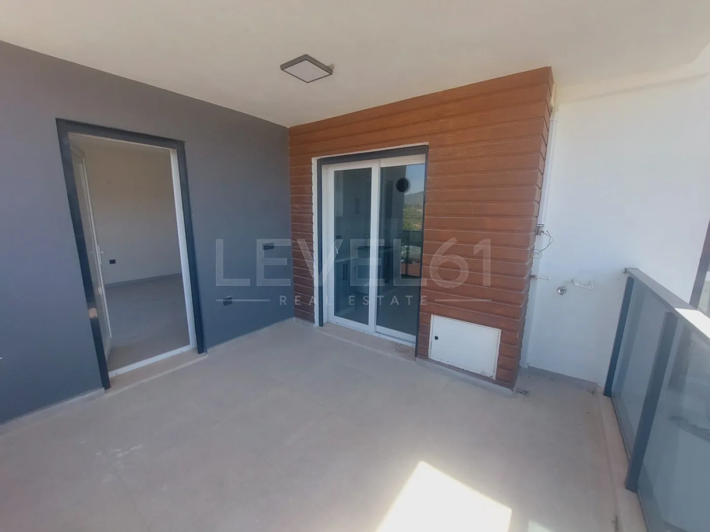 KUŞADASI MEVA SİTESİNDE DOĞALGAZ,KLİMA,CAM BALKON VE HAVUZ 3+1