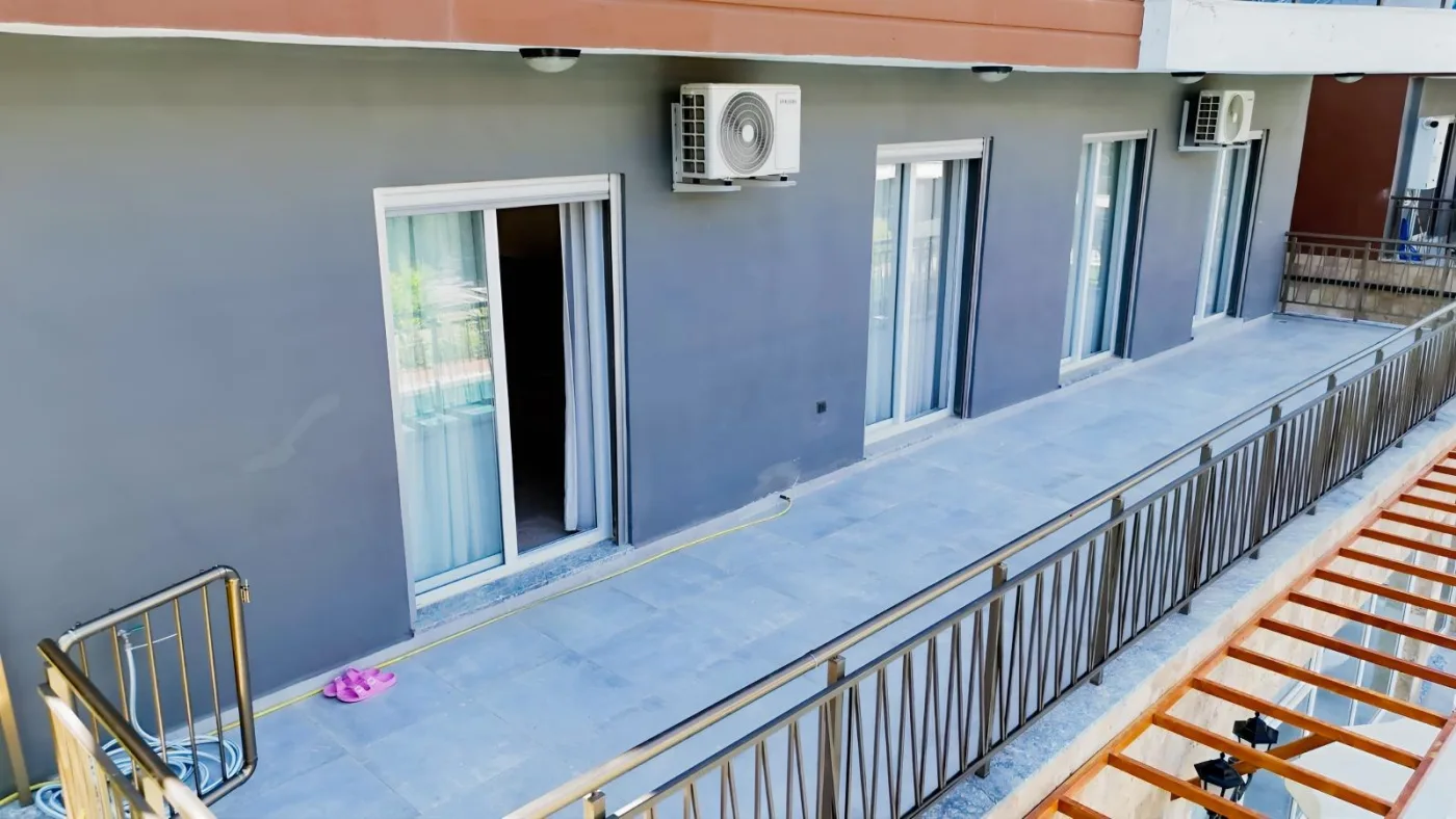 Değirmendere'de Geniş Peyzajlı & Havuzlu Sitede Fırsat Daire
