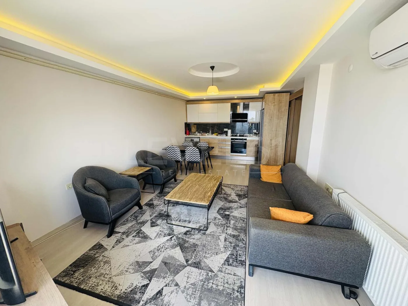 Kuşadası Otogar Arkasında Deniz Manzaralı 2+1