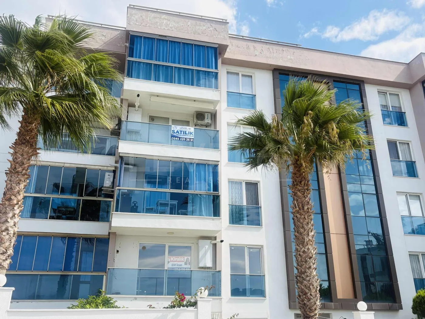 Kuşadası Otogar Arkasında Deniz Manzaralı 2+1
