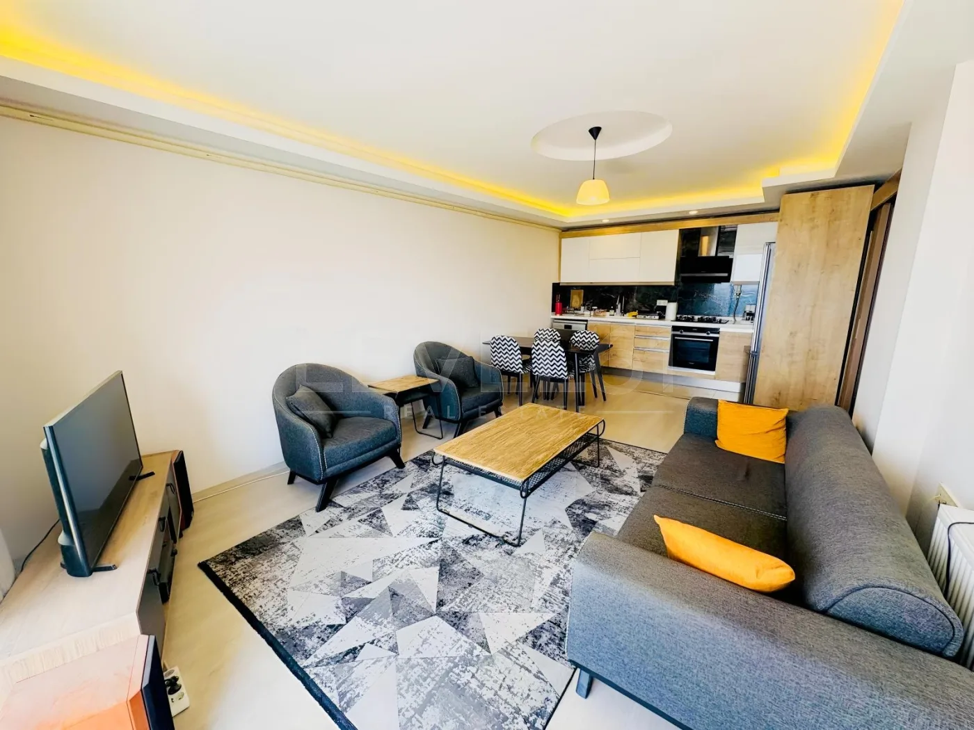 Kuşadası Otogar Arkasında Deniz Manzaralı 2+1