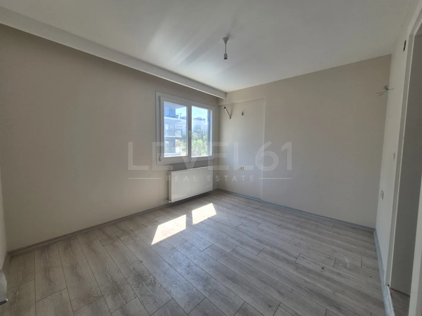 Kuşadası Otogar Arkası 3+1 Yüzme Havuzlu Satılık Daire