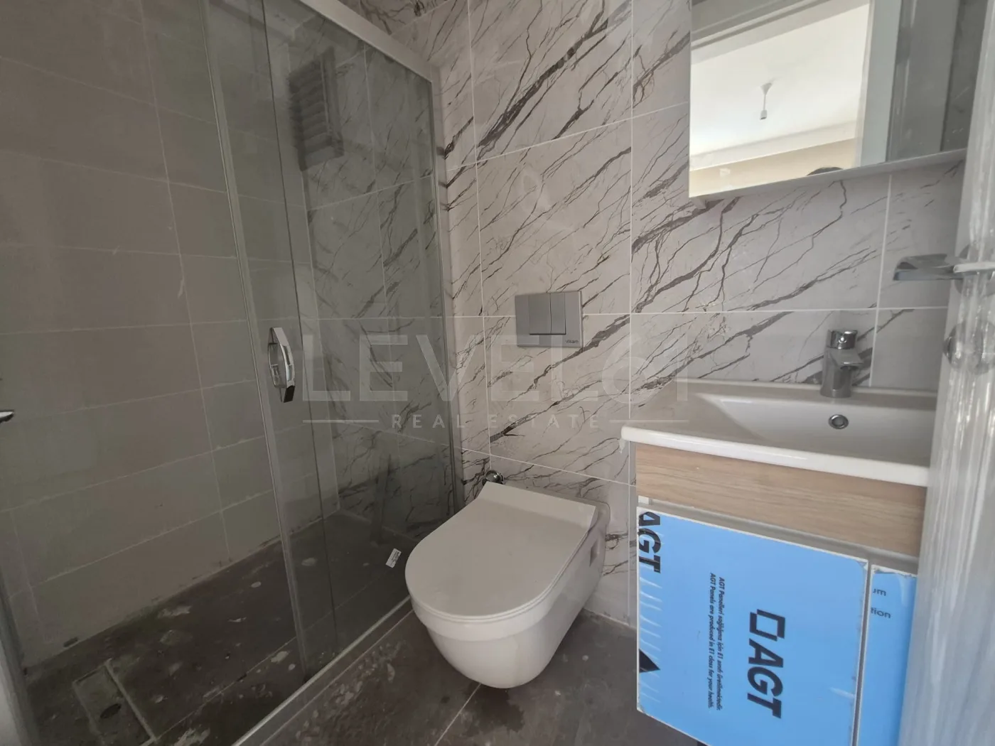 Kuşadası Otogar Arkası 3+1 Yüzme Havuzlu Satılık Daire