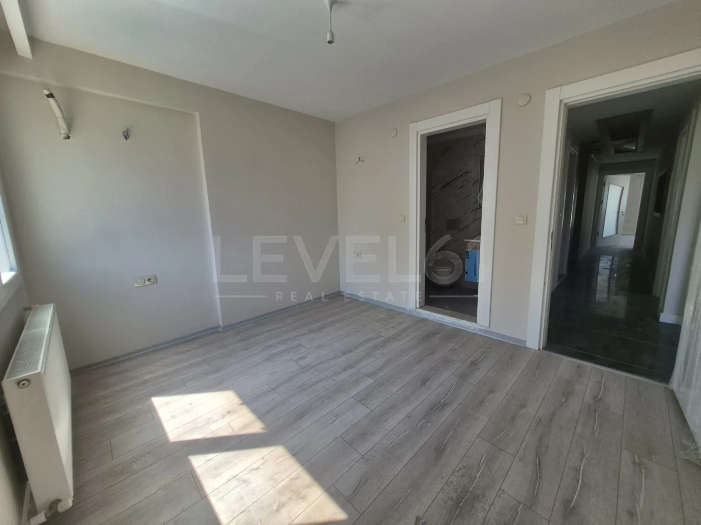 Kuşadası Otogar Arkası 3+1 Yüzme Havuzlu Satılık Daire