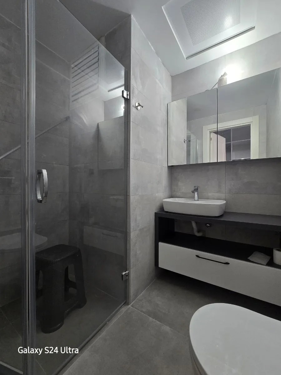 KUŞADASINDA SİTE İÇİNDE HAVUZLU KAPALI MUTFAK SATILIK 3+1DAİRE