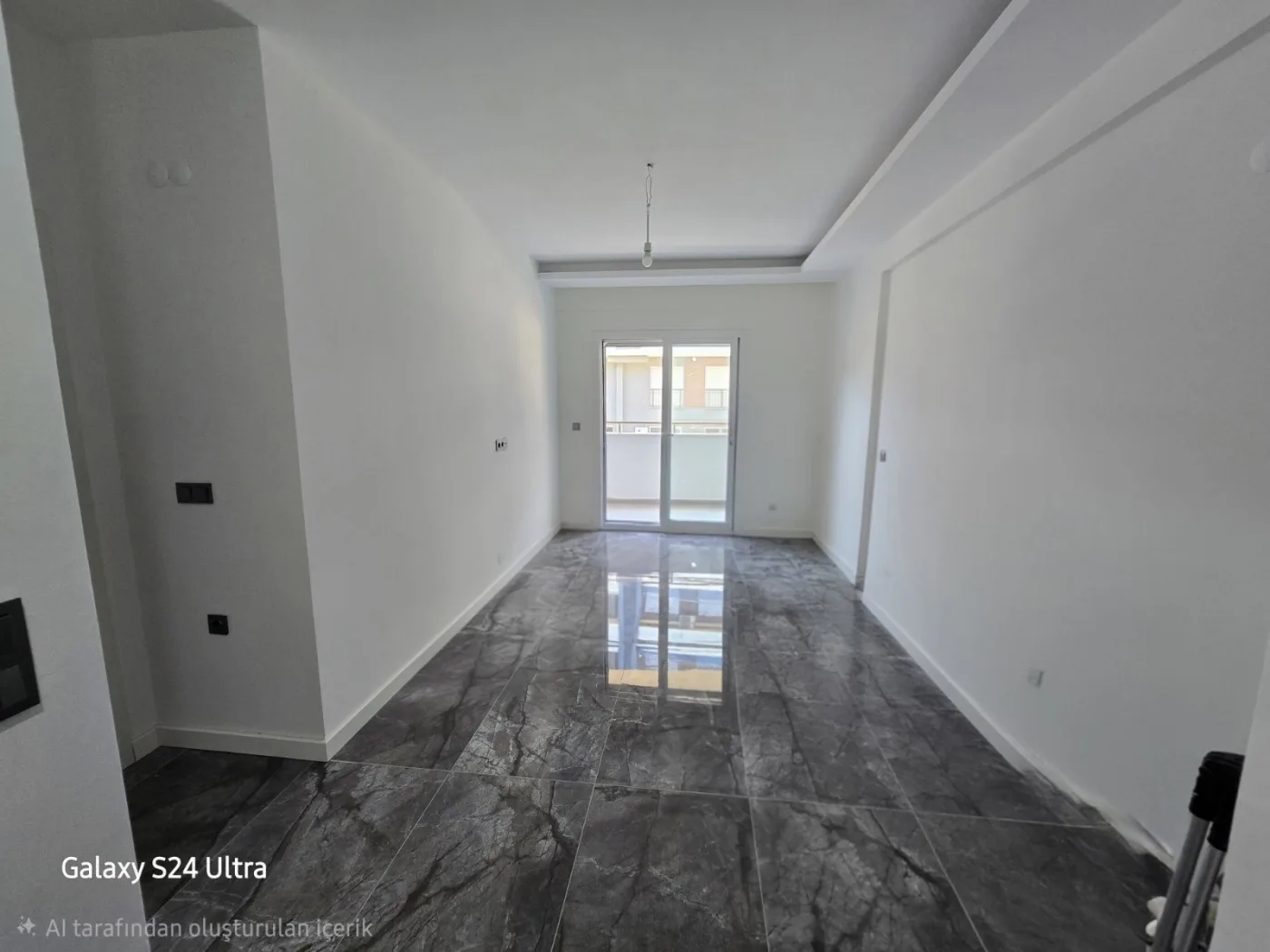 KUŞADASINDA SİTE İÇİNDE HAVUZLU KAPALI MUTFAK SATILIK 3+1DAİRE