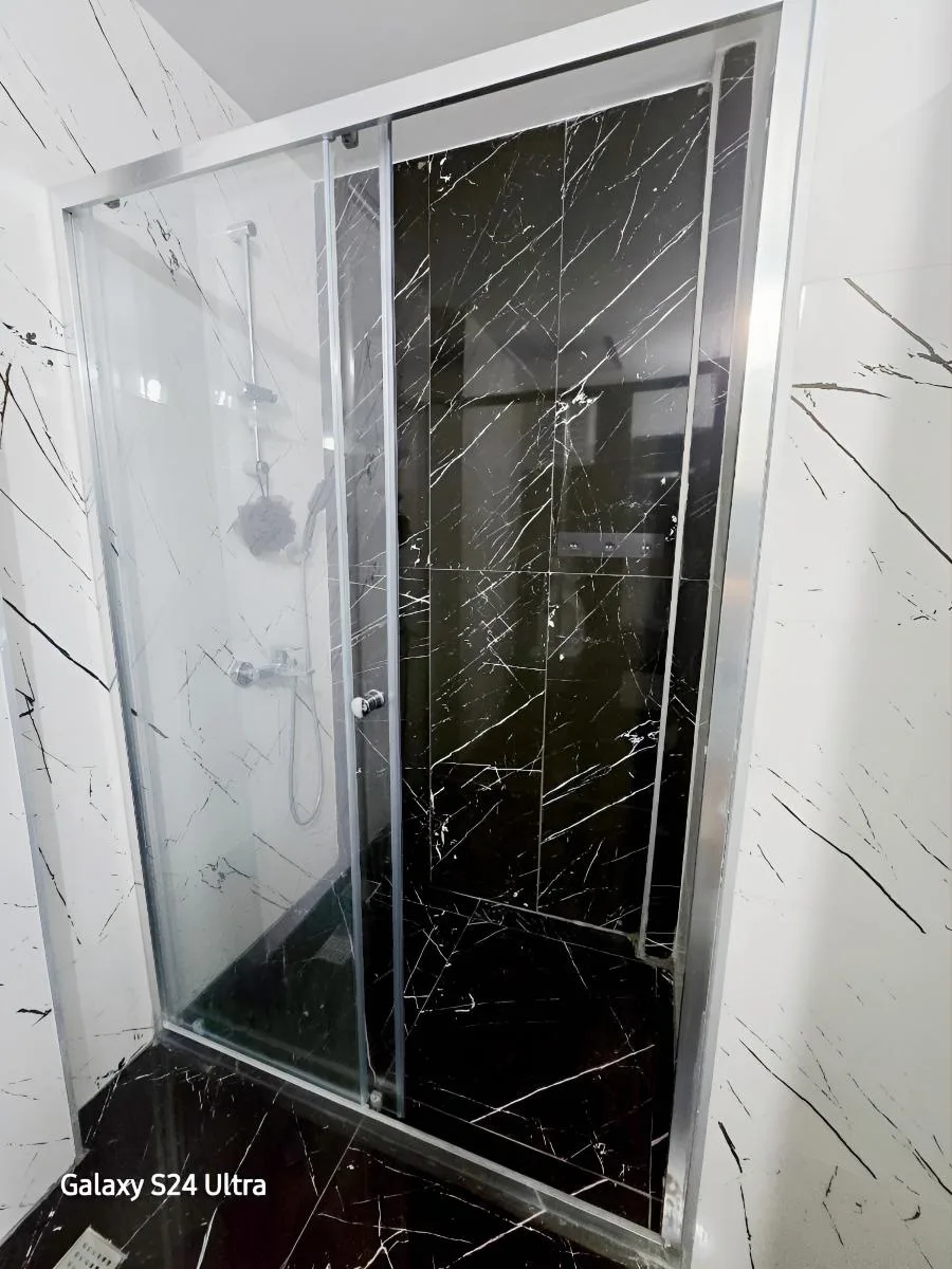 KUŞADASINDA SİTE İÇİNDE HAVUZLU KAPALI MUTFAK SATILIK 3+1DAİRE