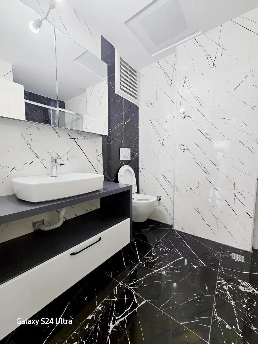 KUŞADASINDA SİTE İÇİNDE HAVUZLU KAPALI MUTFAK SATILIK 3+1DAİRE
