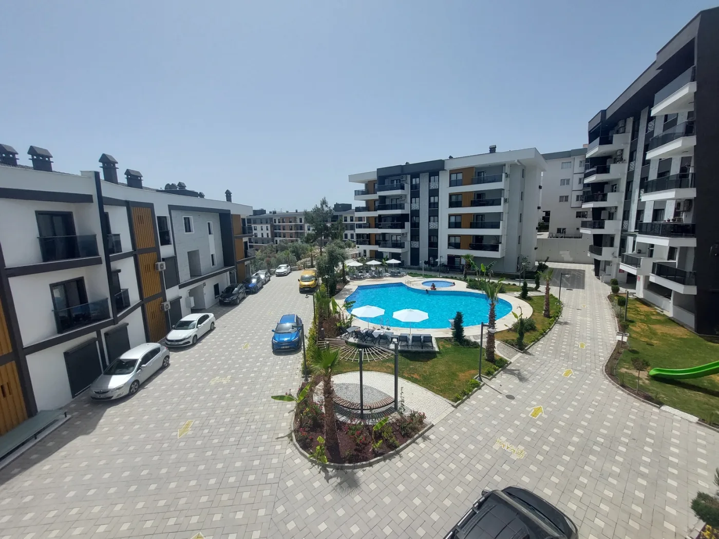 KUŞADASI ARMADA LOFT SİTESİNDE HAVUZLU GÜVENLİKLİ DOĞALGAZLI 2+1