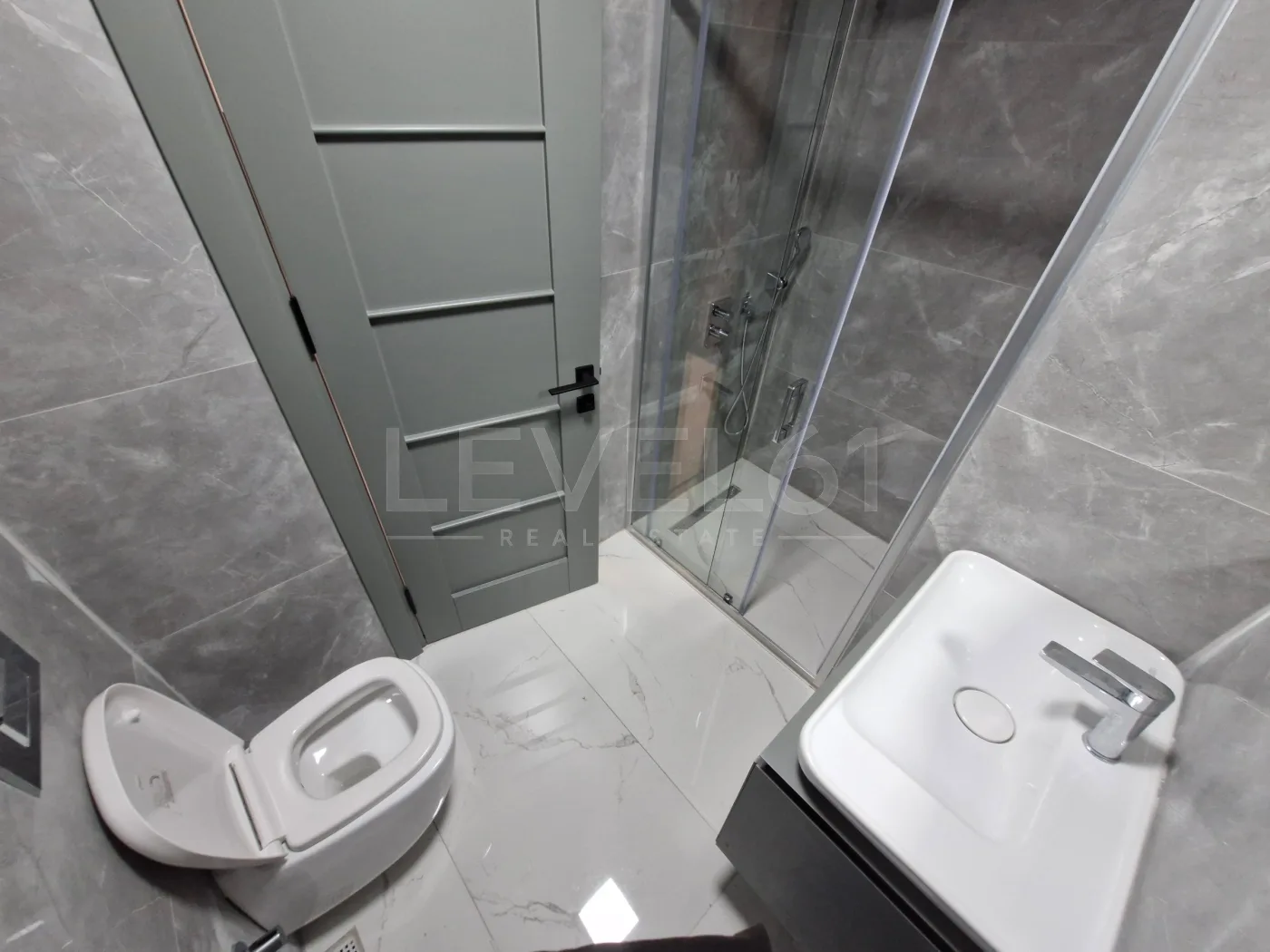 Kuşadası Kadınlar Denizinde Kiralık 1+1 Lüks Havuzlu Daire