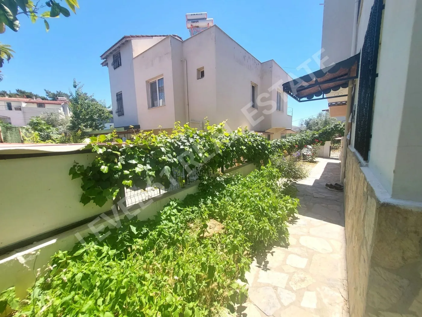 Kuşadası Kadınlar Denizinde 4+1 Satılık Masrafsız Villa