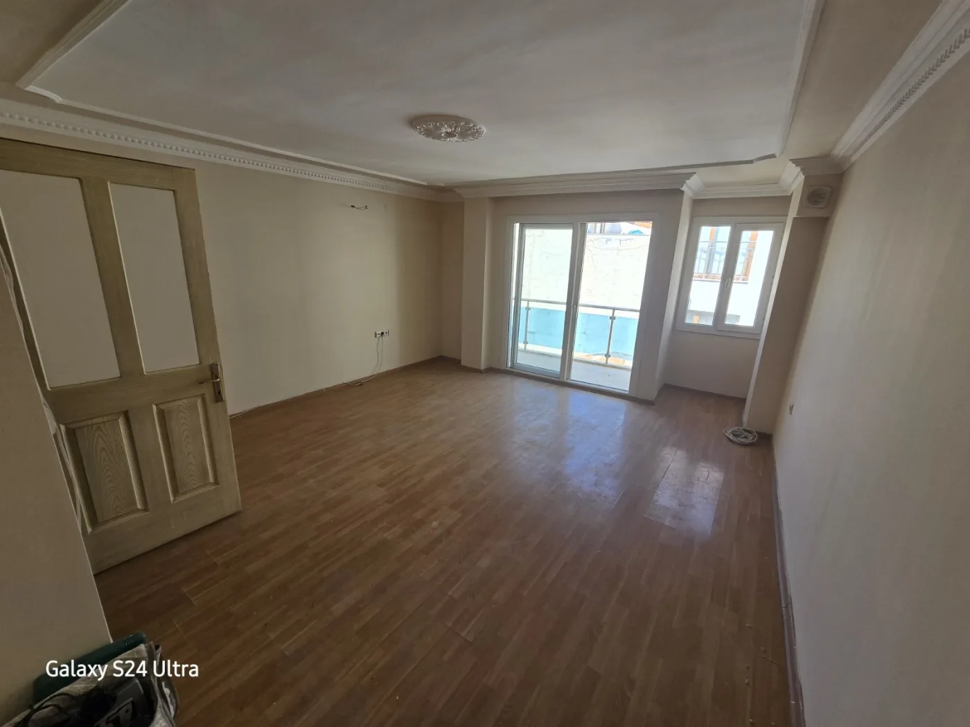 KUŞADASI MERKEZDE DUBLEKS 4+1 KİRALIK DAİRE
