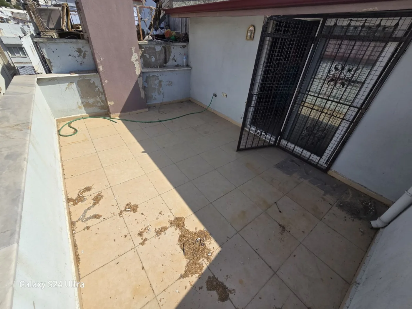 KUŞADASI MERKEZDE DUBLEKS 4+1 KİRALIK DAİRE