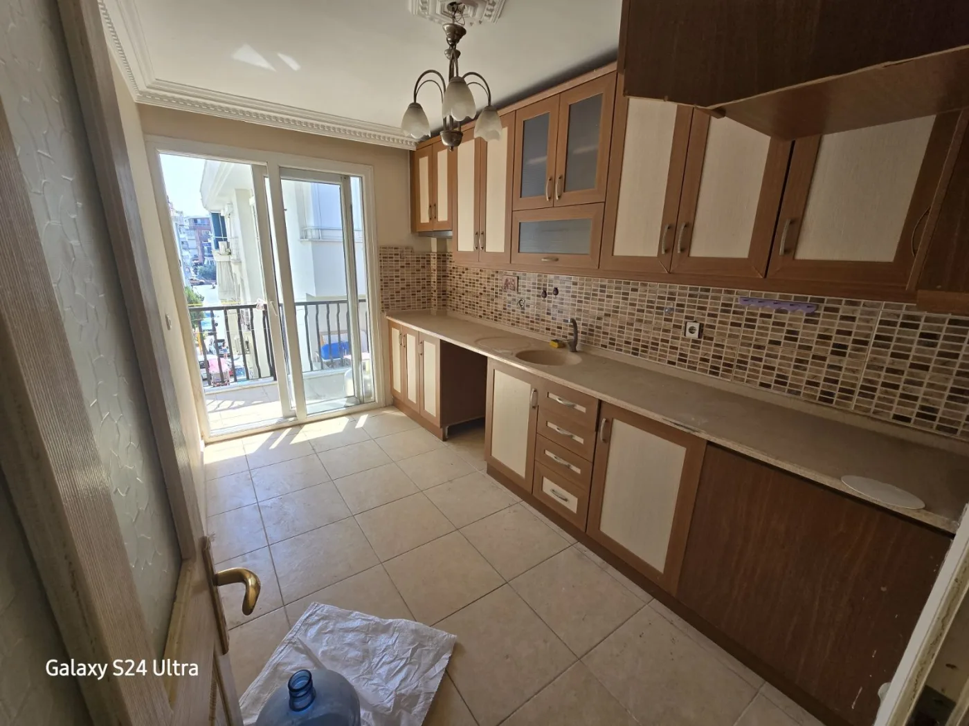 KUŞADASI MERKEZDE DUBLEKS 4+1 KİRALIK DAİRE
