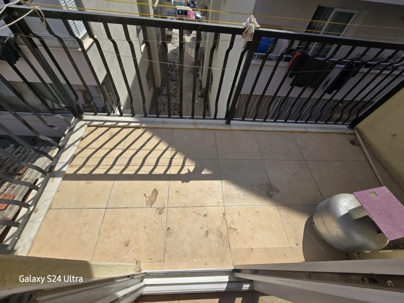 KUŞADASI MERKEZDE DUBLEKS 4+1 KİRALIK DAİRE