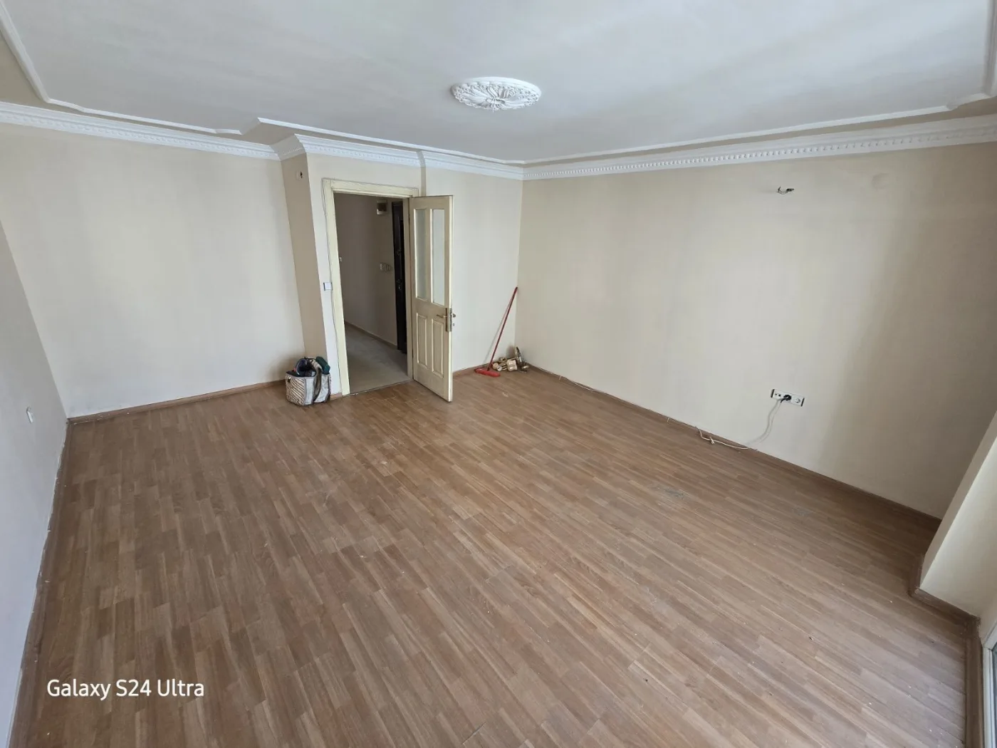 KUŞADASI MERKEZDE DUBLEKS 4+1 KİRALIK DAİRE