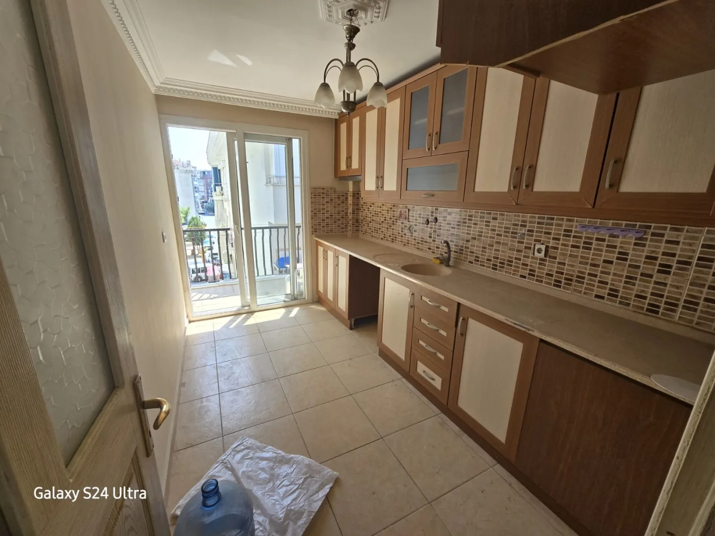 KUŞADASI MERKEZDE DUBLEKS 4+1 KİRALIK DAİRE