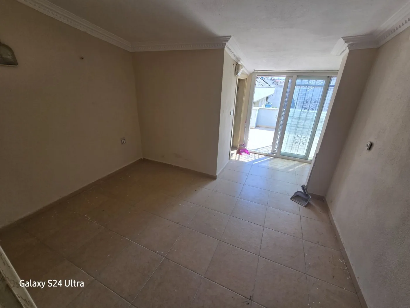 KUŞADASI MERKEZDE DUBLEKS 4+1 KİRALIK DAİRE