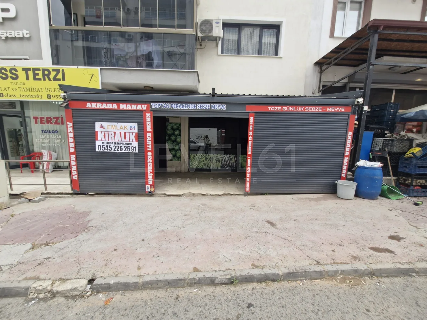 Kuşadasında Merkeze Yakın Satılık Dükkan ve Mağaza
