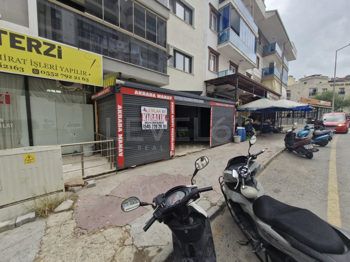 Kuşadasında Merkeze Yakın Satılık Dükkan ve Mağaza