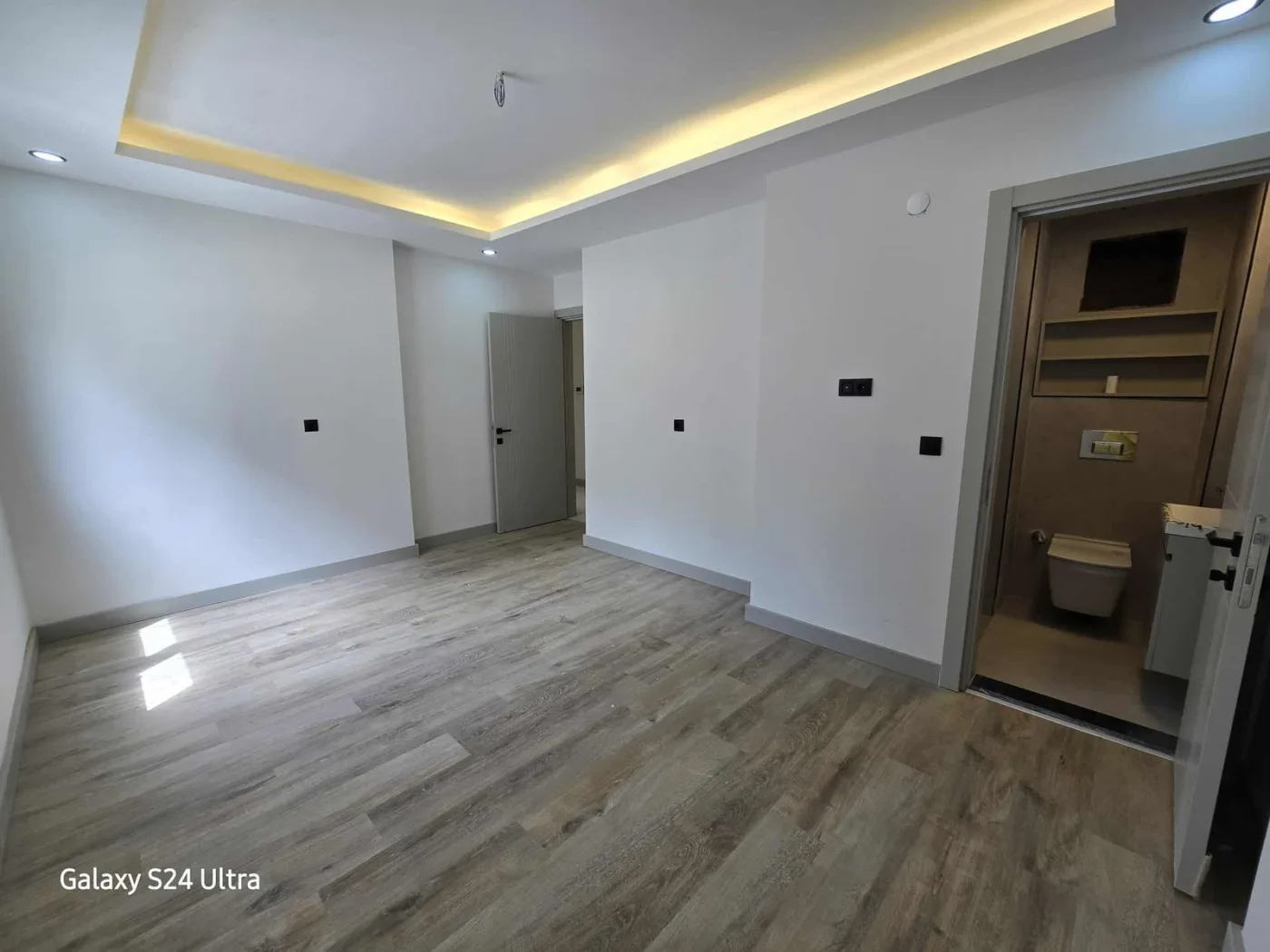 Okullar Bölgesinde Deniz Manzaralı, Havuzlu, Doğalgazlı 3+1