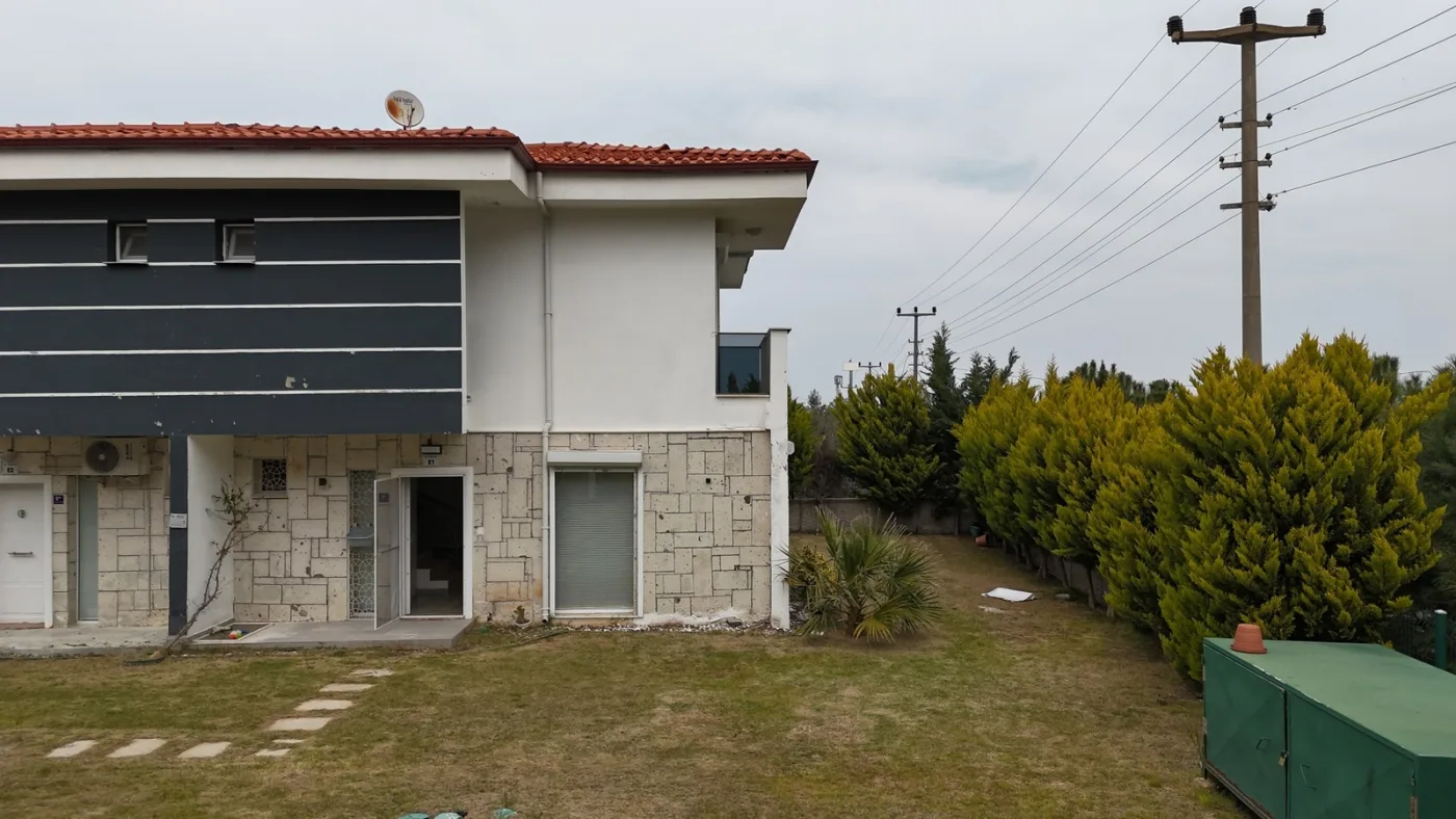 Kuşadası Güzelçamlı'da Emlak61' Den Yetkili Satılık 3+1 Villa
