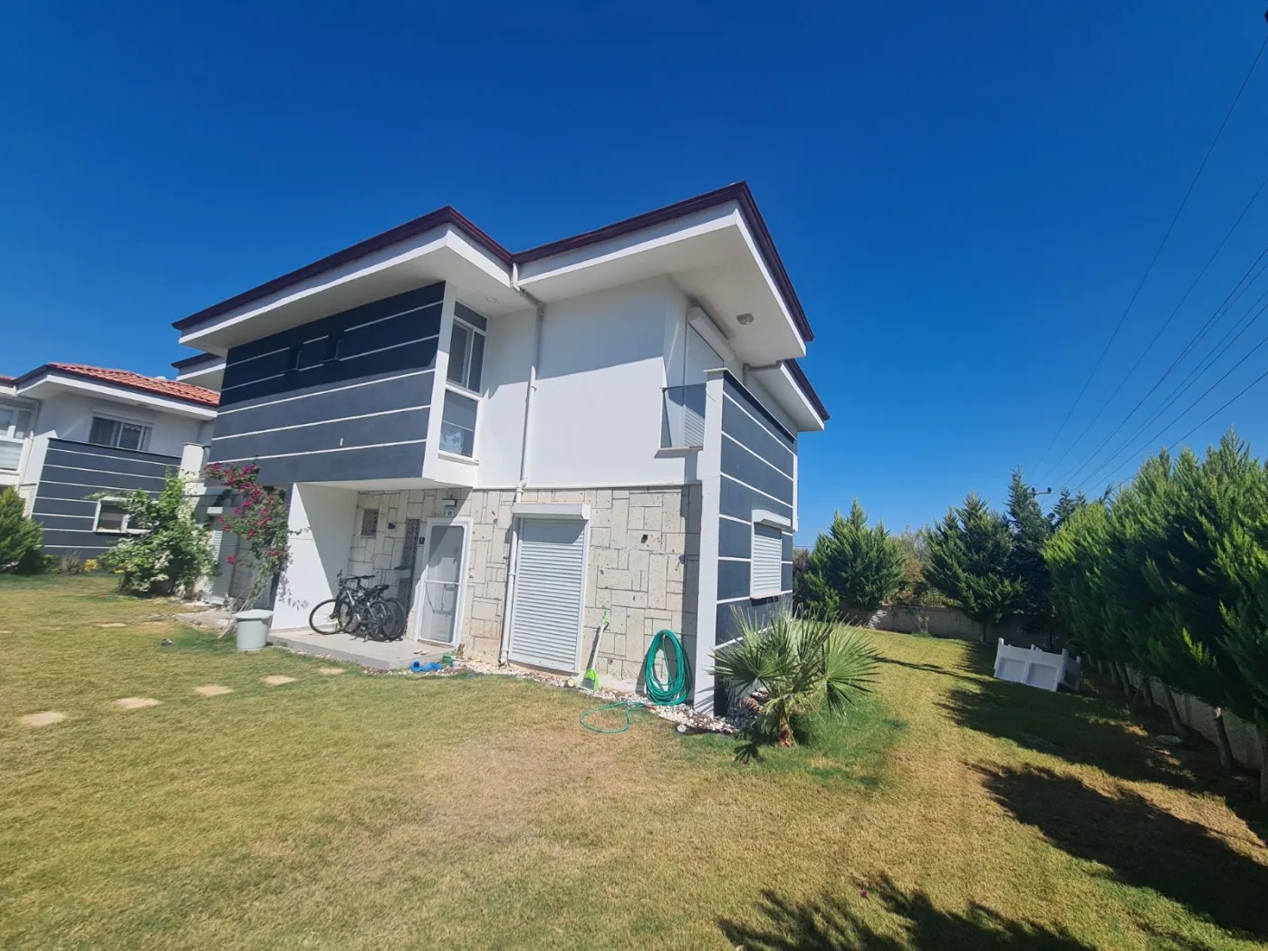 Kuşadası Güzelçamlı'da Emlak61' Den Yetkili Satılık 3+1 Villa