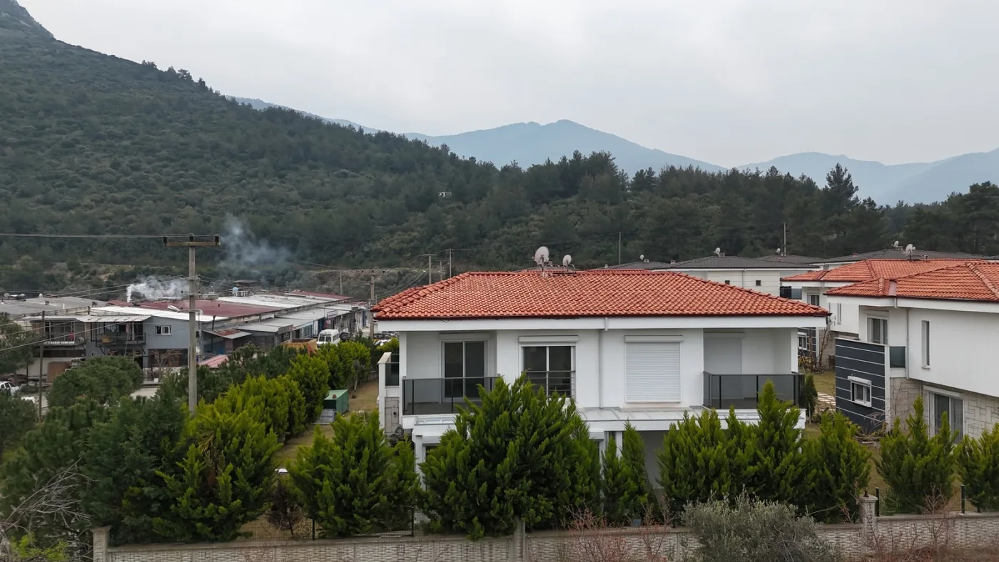 Kuşadası Güzelçamlı'da Emlak61' Den Yetkili Satılık 3+1 Villa
