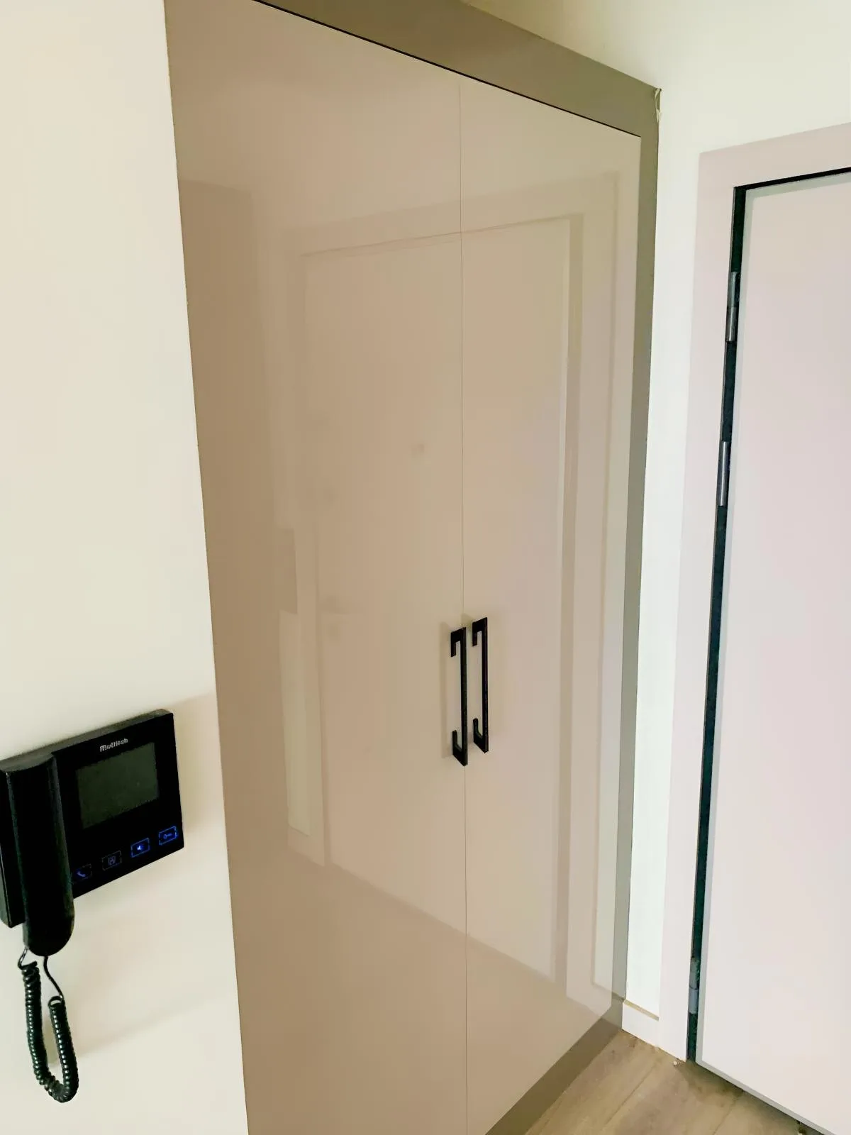 KUŞADASI' nda FULL DENİZ HAVUZ MAMZARALI 2+1 FIRSAT DAİRE