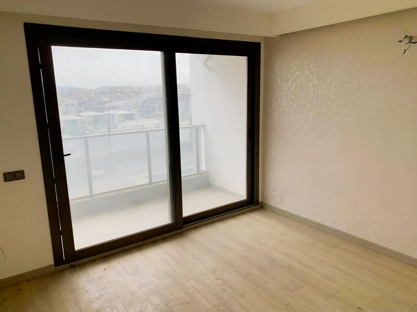 KUŞADASI' nda FULL DENİZ HAVUZ MAMZARALI 2+1 FIRSAT DAİRE