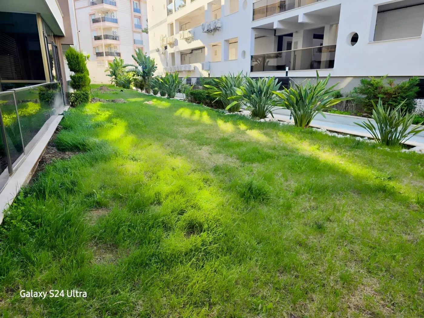 KUŞADASI' nda FULL DENİZ HAVUZ MAMZARALI 2+1 FIRSAT DAİRE