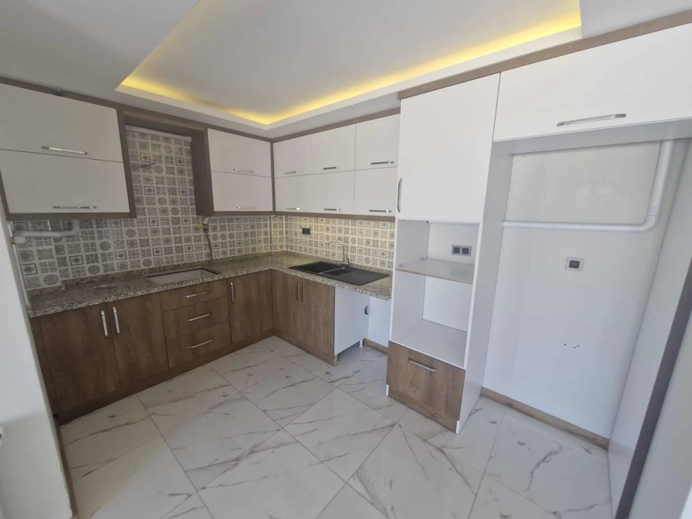 Değirmendere'de Tam Sosyal Aktiviteli sitede 3+1 Lüks Daire