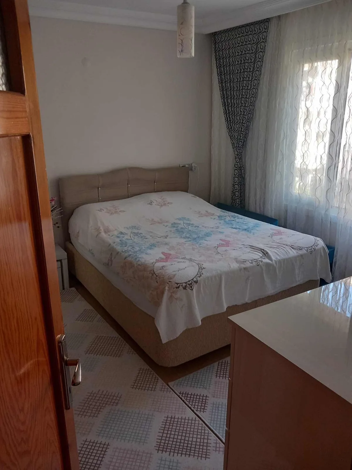 KUŞADASI MERKEZDE KADINLAR DENİZİNE ÇOK YAKIN 2+1 FIRSAT DAİRE