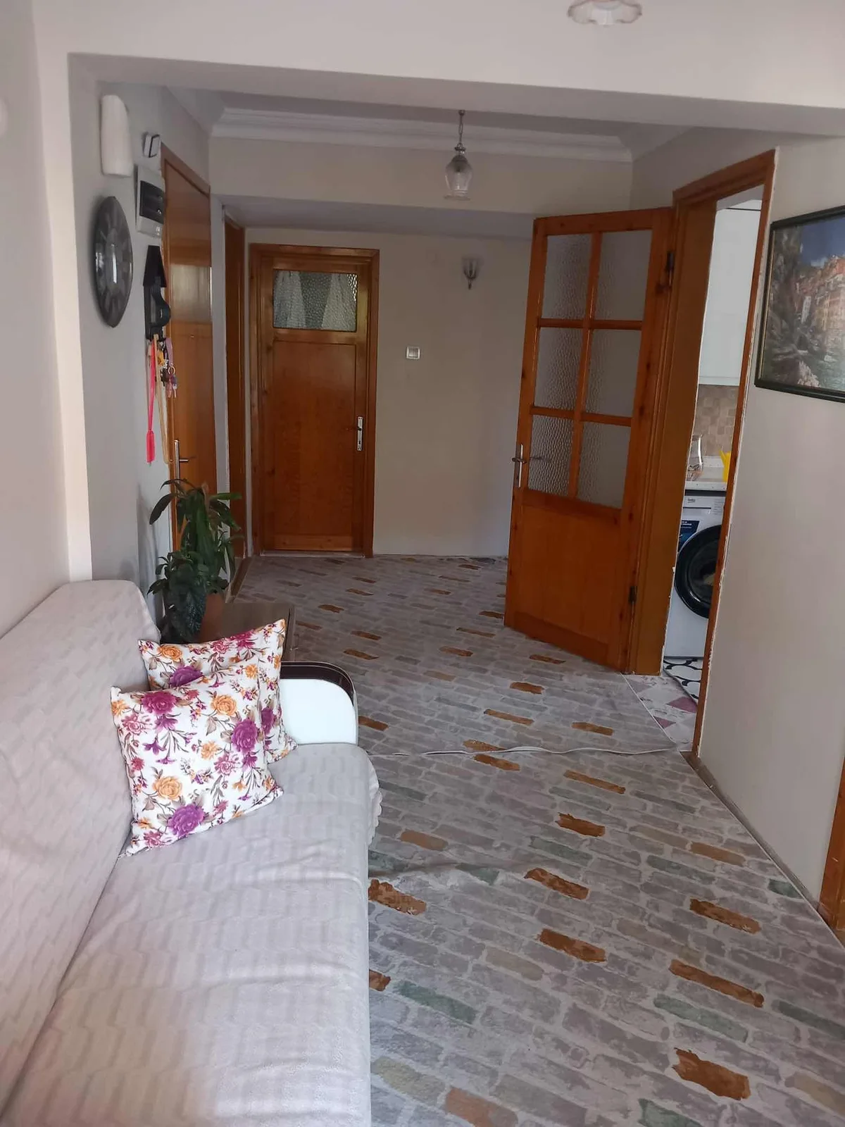 KUŞADASI MERKEZDE KADINLAR DENİZİNE ÇOK YAKIN 2+1 FIRSAT DAİRE