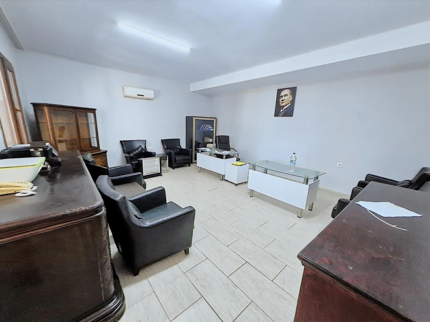 Bayraklidede Mahallesinde Satılık Tripleks 6+1 Dükkan Tapulu