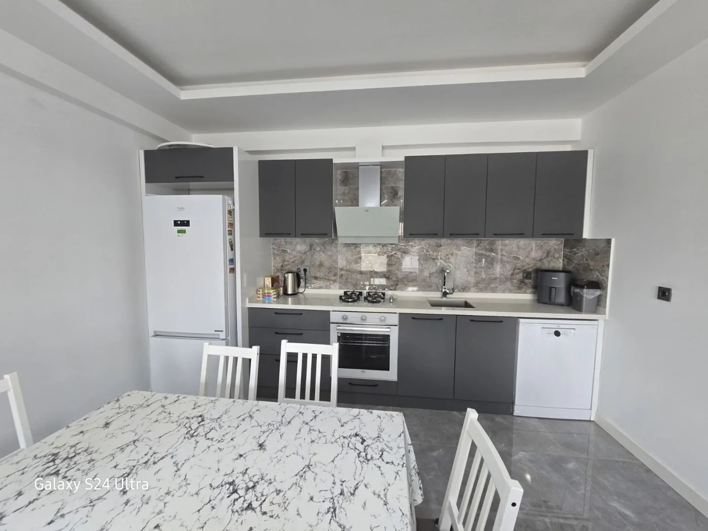 KUŞADASI DOGALĞAZLI HAVUZLU SİTEDE SATILIK 2+1