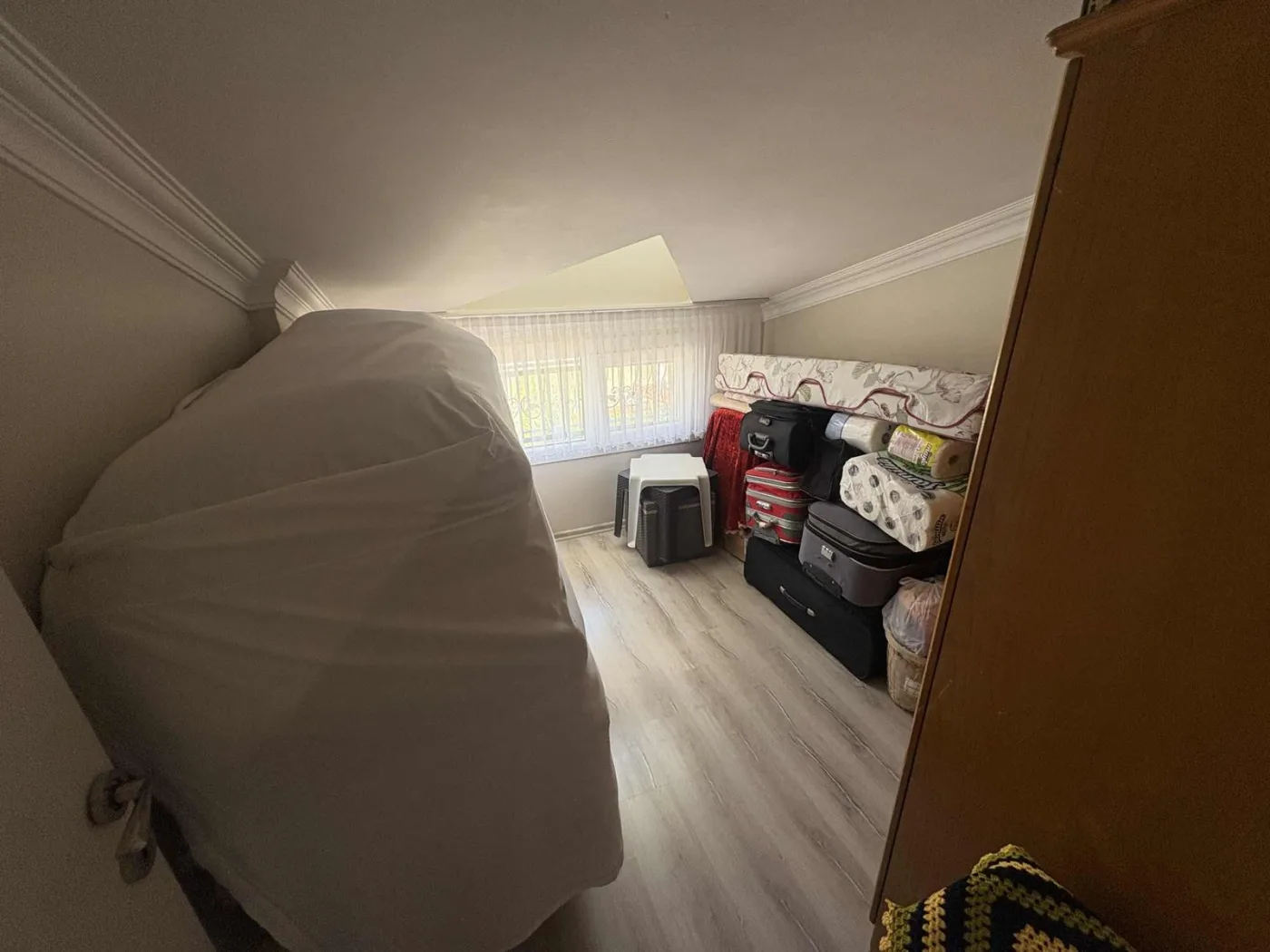 Kuşadası Yavansu'da Havuzlu Sitede Köşe Konum 5+1 Villa