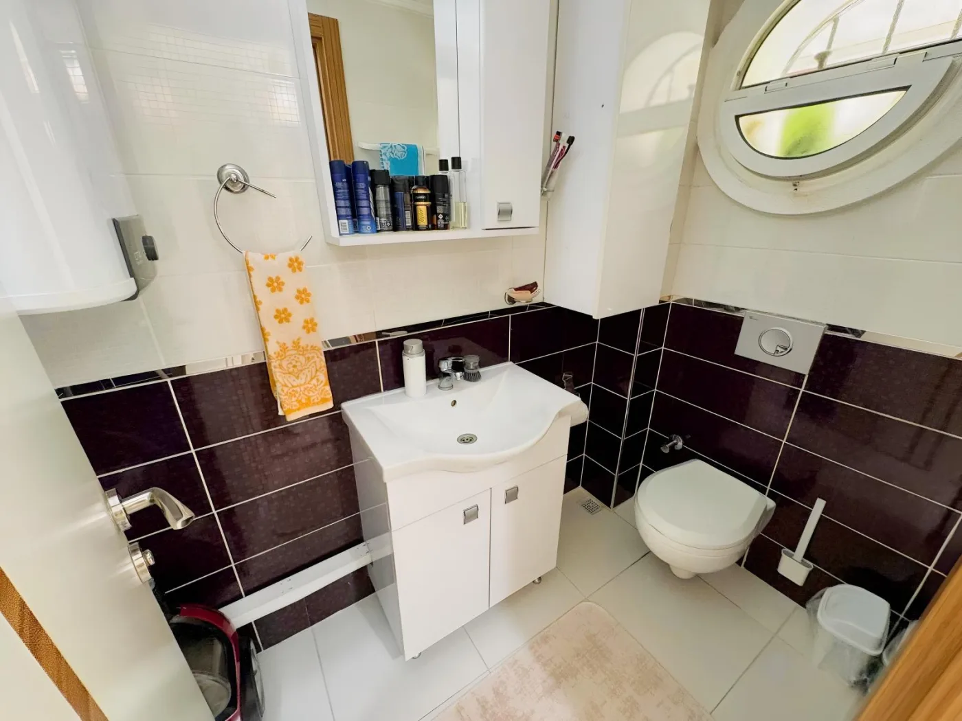 Kuşadası Yavansu'da Havuzlu Sitede Köşe Konum 5+1 Villa