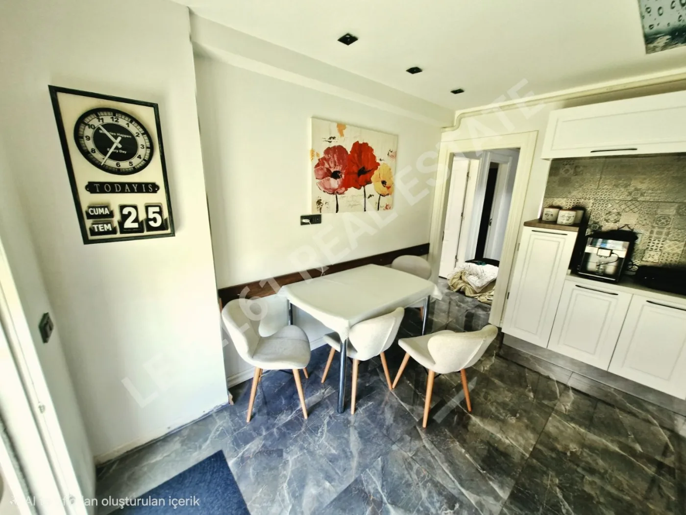 Level61'den Yetkili Kuşadasında Lüks Eşyalı Satılık 3+1 Daire