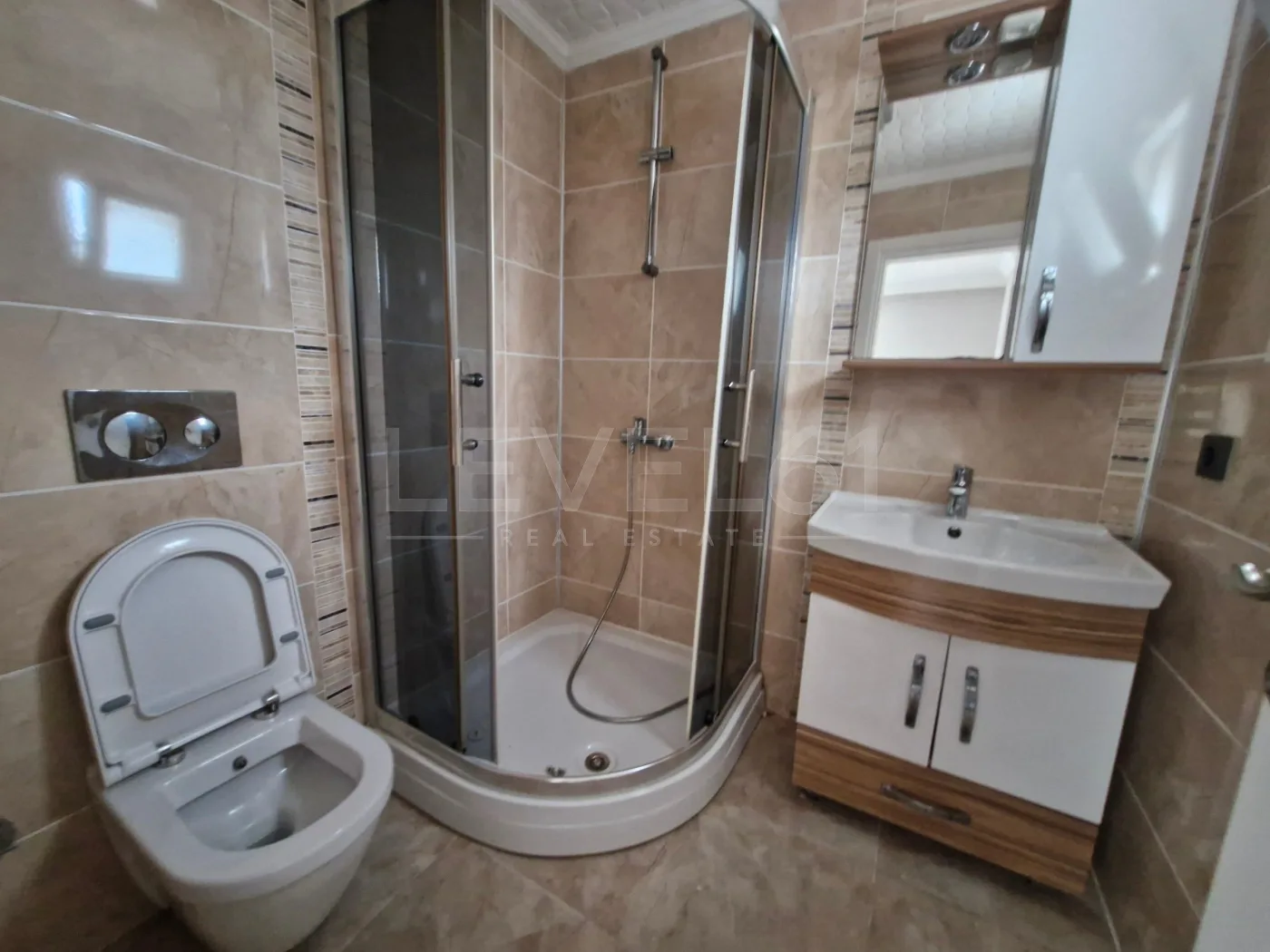 KUŞADASI BAYRAKLIDEDE 5+2 SATILIK MÜSTAKİL VİLLA