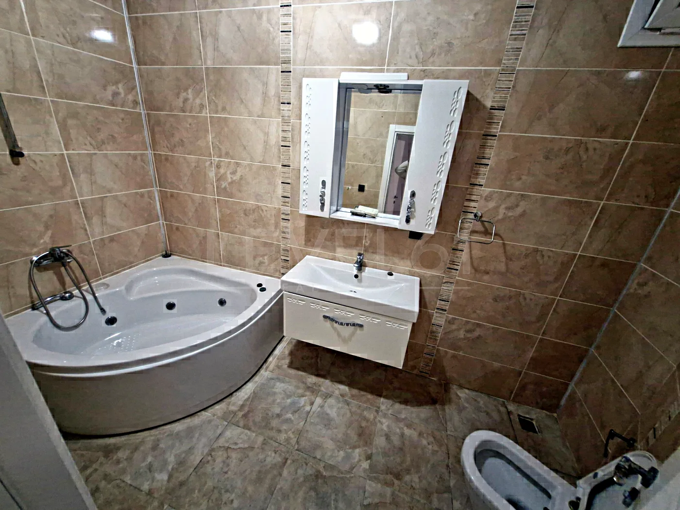 KUŞADASI BAYRAKLIDEDE 5+2 SATILIK MÜSTAKİL VİLLA